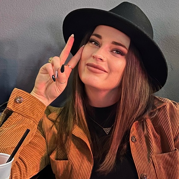 Meet your Posher, Rachael - Picture 1 of 1